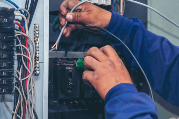 Best Emergency Electrical Repair  in Siesta Key, FL